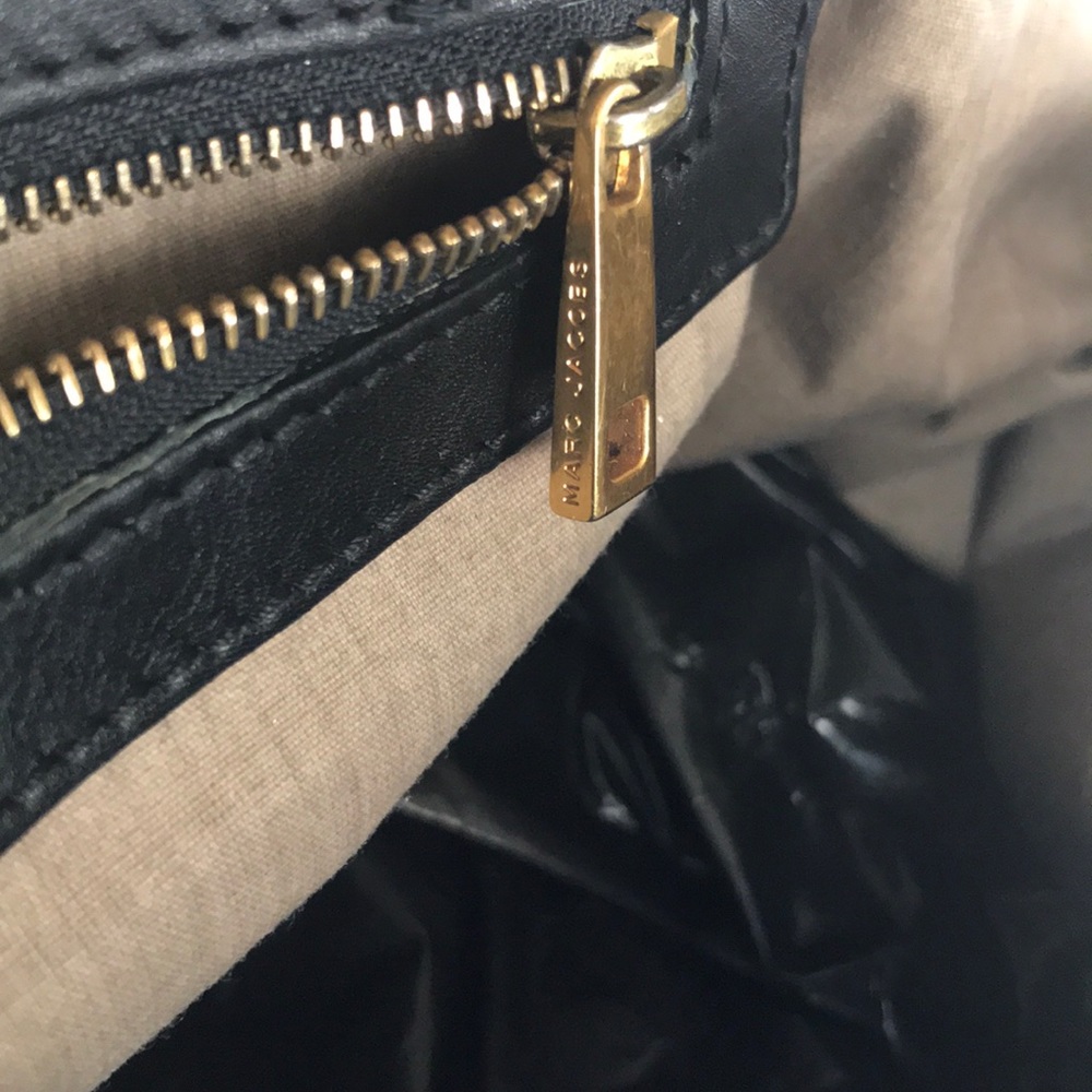 Authentic Marc Jacobs Purse - Picture 4 of 8